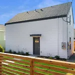Brand New Home 10Min To Green Lake